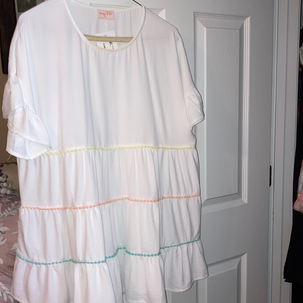 Three tier top in cream with colored balls Sz L